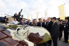 Prezident İlham Əliyev “ADEX 2016” II Azərbaycan Beynəlxalq müdafiə sərgisi ilə tanış olub (YENİLƏNİB) (FOTO)