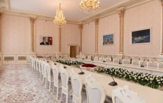 Prezident İlham Əliyev Sumqayıt Dövlət Dram Teatrının binasında yaradılan şəraitlə tanış olub (FOTO) (YENİLƏNİB)