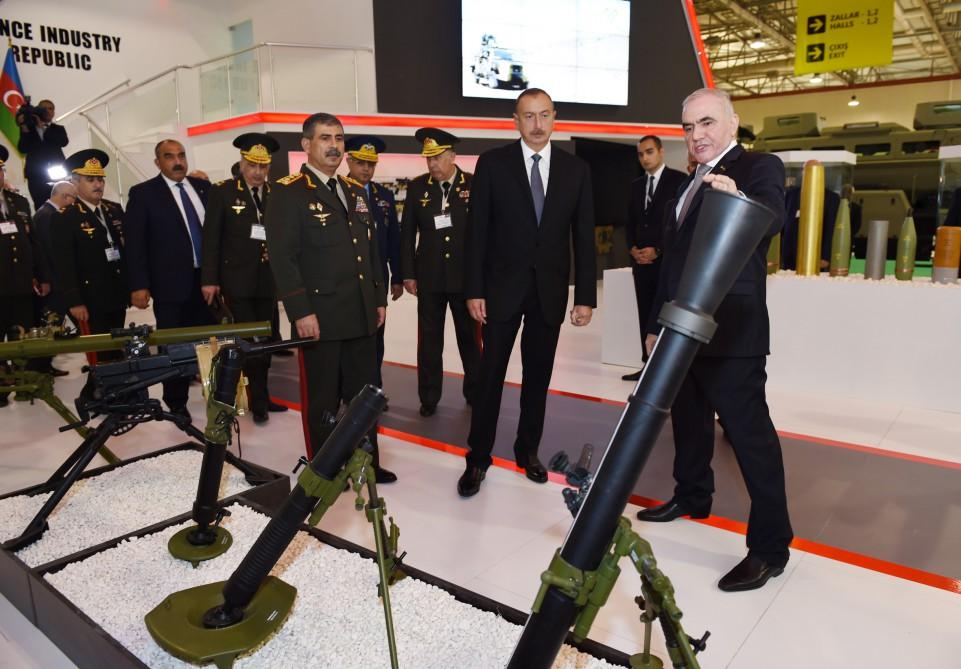 Prezident İlham Əliyev “ADEX 2016” II Azərbaycan Beynəlxalq müdafiə sərgisi ilə tanış olub (YENİLƏNİB) (FOTO)