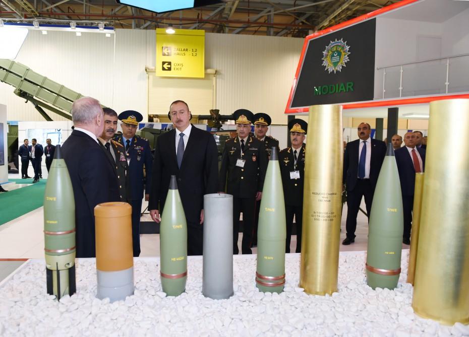 Prezident İlham Əliyev “ADEX 2016” II Azərbaycan Beynəlxalq müdafiə sərgisi ilə tanış olub (YENİLƏNİB) (FOTO)