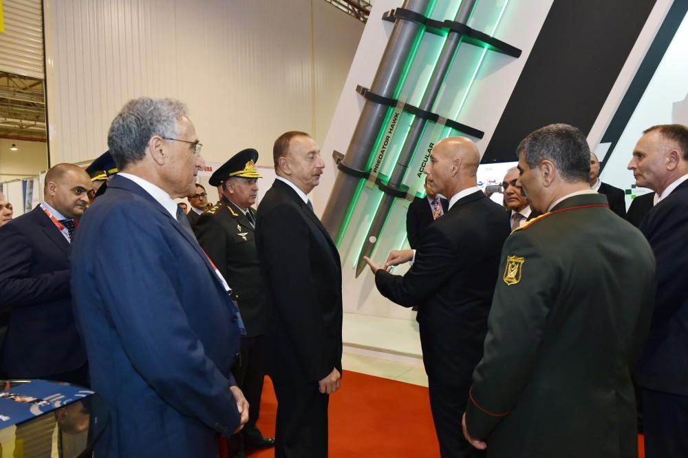 Prezident İlham Əliyev “ADEX 2016” II Azərbaycan Beynəlxalq müdafiə sərgisi ilə tanış olub (YENİLƏNİB) (FOTO)
