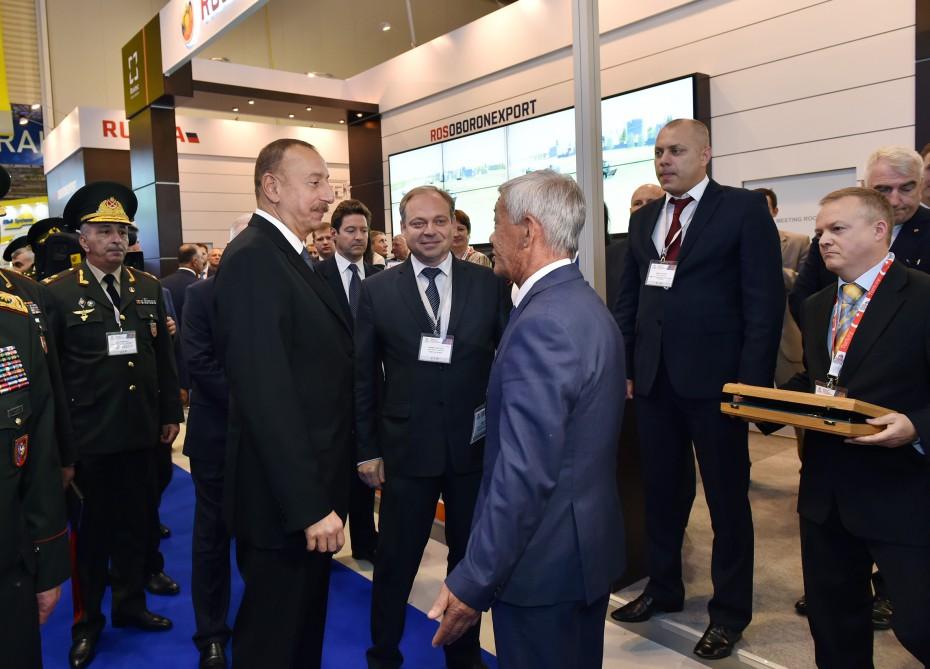 Prezident İlham Əliyev “ADEX 2016” II Azərbaycan Beynəlxalq müdafiə sərgisi ilə tanış olub (YENİLƏNİB) (FOTO)