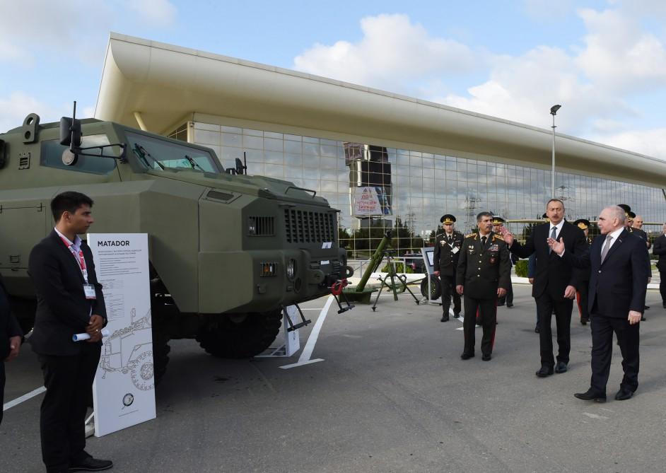 Prezident İlham Əliyev “ADEX 2016” II Azərbaycan Beynəlxalq müdafiə sərgisi ilə tanış olub (YENİLƏNİB) (FOTO)