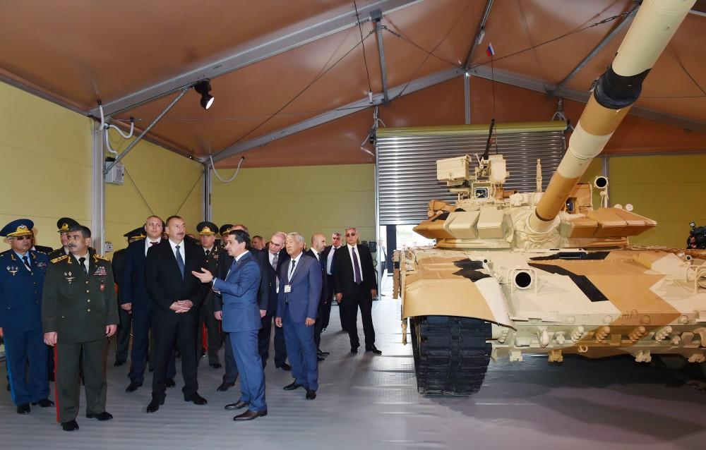 Prezident İlham Əliyev “ADEX 2016” II Azərbaycan Beynəlxalq müdafiə sərgisi ilə tanış olub (YENİLƏNİB) (FOTO)