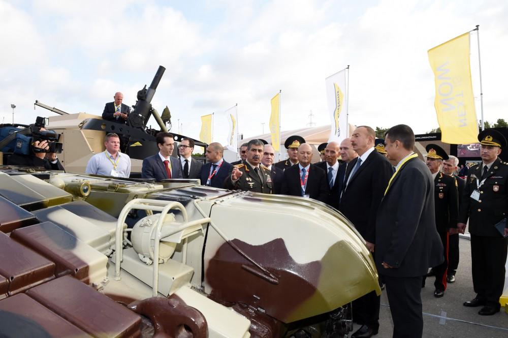 Prezident İlham Əliyev “ADEX 2016” II Azərbaycan Beynəlxalq müdafiə sərgisi ilə tanış olub (YENİLƏNİB) (FOTO)
