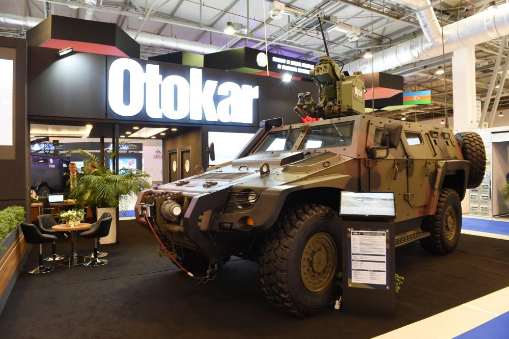 Prezident İlham Əliyev “ADEX 2016” II Azərbaycan Beynəlxalq müdafiə sərgisi ilə tanış olub (YENİLƏNİB) (FOTO)