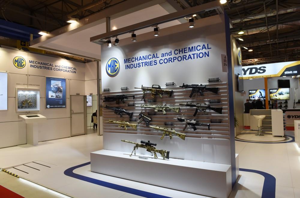 Prezident İlham Əliyev “ADEX 2016” II Azərbaycan Beynəlxalq müdafiə sərgisi ilə tanış olub (YENİLƏNİB) (FOTO)