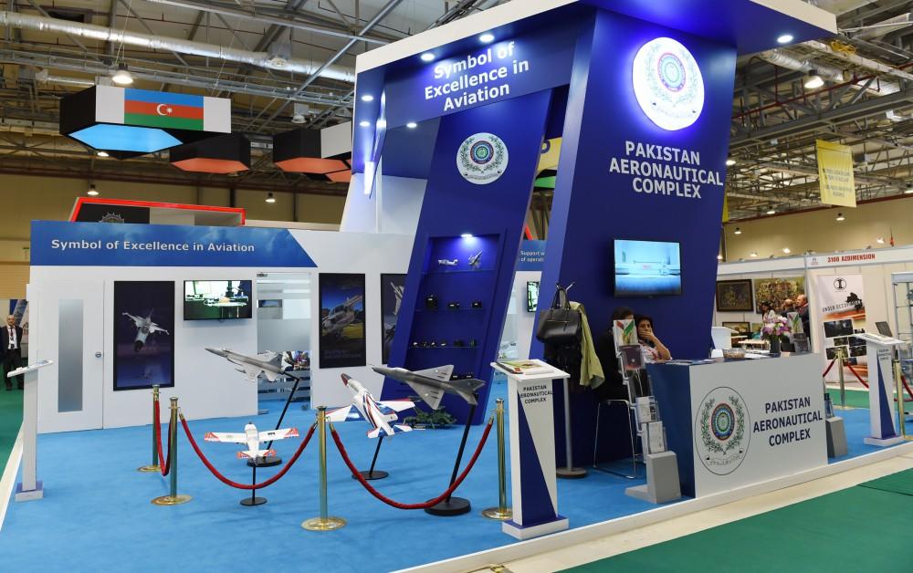 Prezident İlham Əliyev “ADEX 2016” II Azərbaycan Beynəlxalq müdafiə sərgisi ilə tanış olub (YENİLƏNİB) (FOTO)