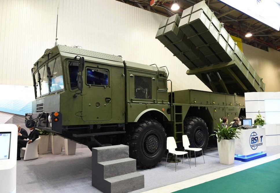 Prezident İlham Əliyev “ADEX 2016” II Azərbaycan Beynəlxalq müdafiə sərgisi ilə tanış olub (YENİLƏNİB) (FOTO)