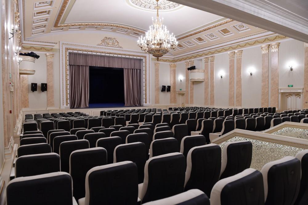 Prezident İlham Əliyev Sumqayıt Dövlət Dram Teatrının binasında yaradılan şəraitlə tanış olub (FOTO) (YENİLƏNİB)