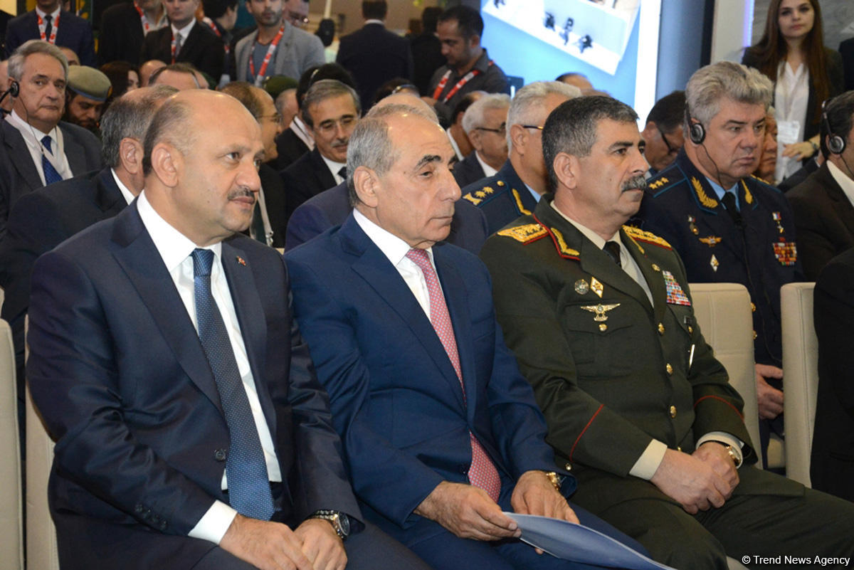 Yavər Camalov:  Azərbaycan NATO standartlarına cavab verən silahlar istehsal edir (FOTO)