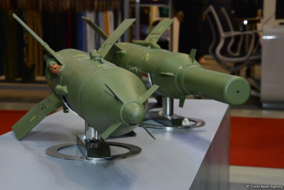 ADEX 2016-da müasir silahlar nümayiş etdirilir (YENİLƏNİB) (FOTO)
