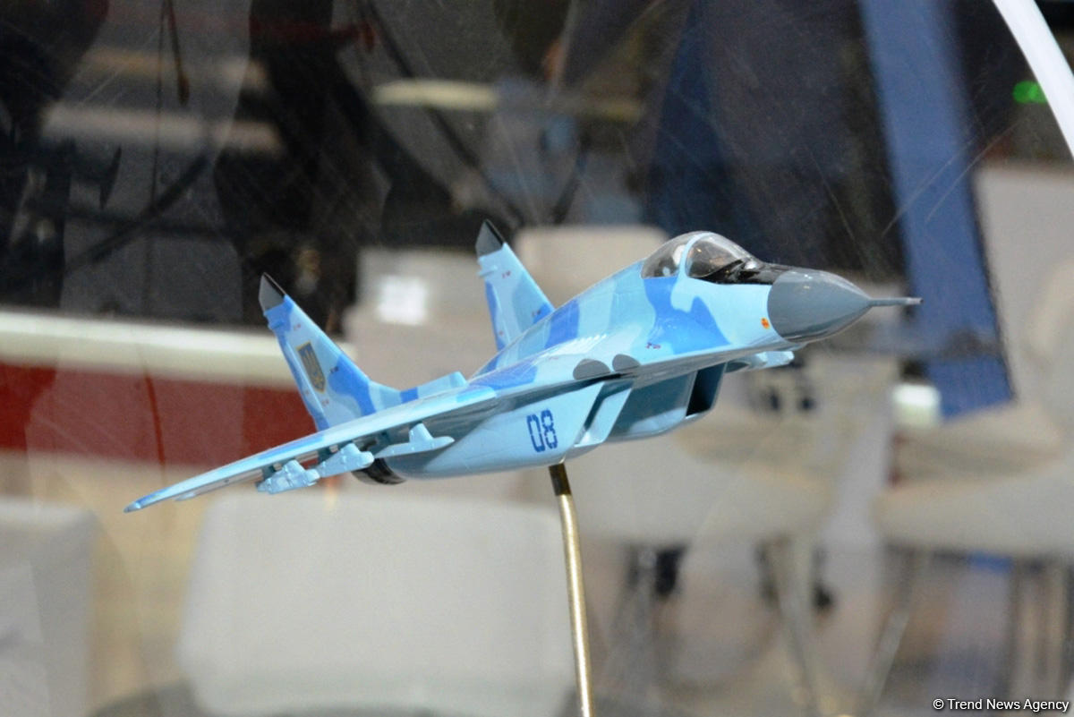 ADEX 2016-da müasir silahlar nümayiş etdirilir (YENİLƏNİB) (FOTO)