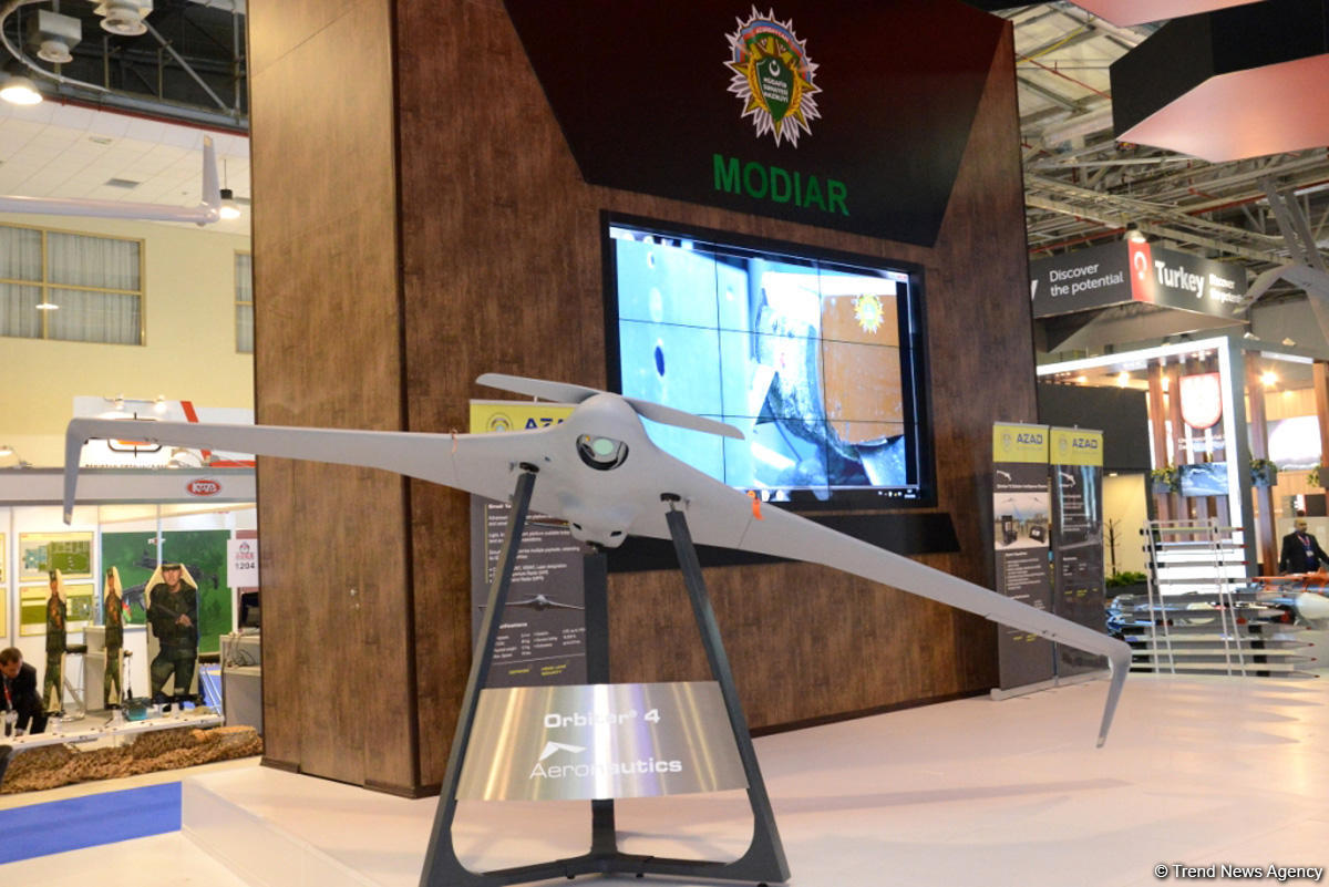 ADEX 2016-da müasir silahlar nümayiş etdirilir (YENİLƏNİB) (FOTO)