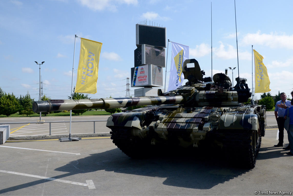 ADEX 2016-da müasir silahlar nümayiş etdirilir (YENİLƏNİB) (FOTO)