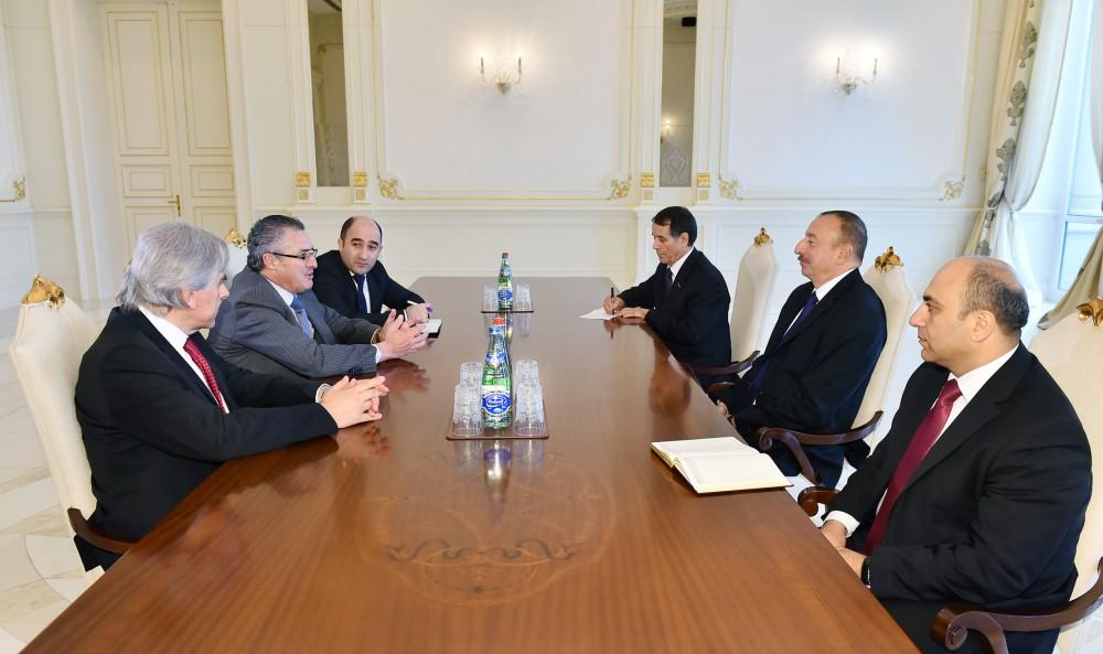 Prezident İlham Əliyev Çili Senatında Azərbaycan ilə dostluq qrupunun sədrini qəbul edib (YENİLƏNİB) (FOTO)