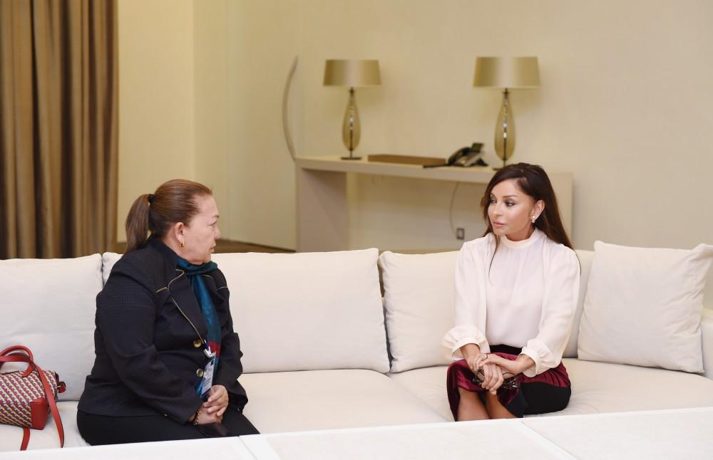 Heydər Əliyev Fondunun prezidenti Mehriban Əliyeva Kolumbiya senatının vitse-prezidenti ilə görüşüb (FOTO)