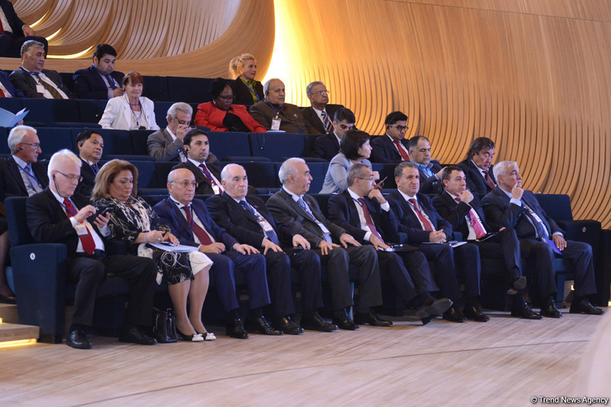 V Bakı Beynəlxalq Humanitar Forumu FOTOLARDA