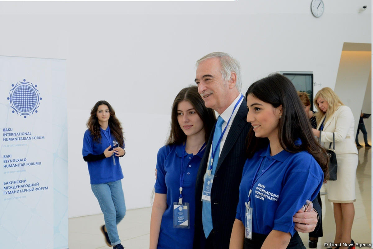 V Bakı Beynəlxalq Humanitar Forumu FOTOLARDA