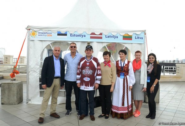 Bakıda "Avropa şəhərciyi" açıldı (FOTO)