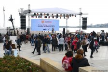 Bakıda "Avropa şəhərciyi" açıldı (FOTO)