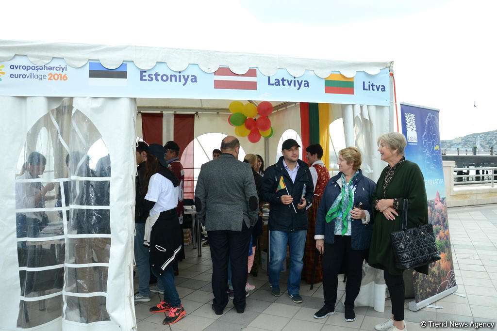 Bakıda "Avropa şəhərciyi" açıldı (FOTO)
