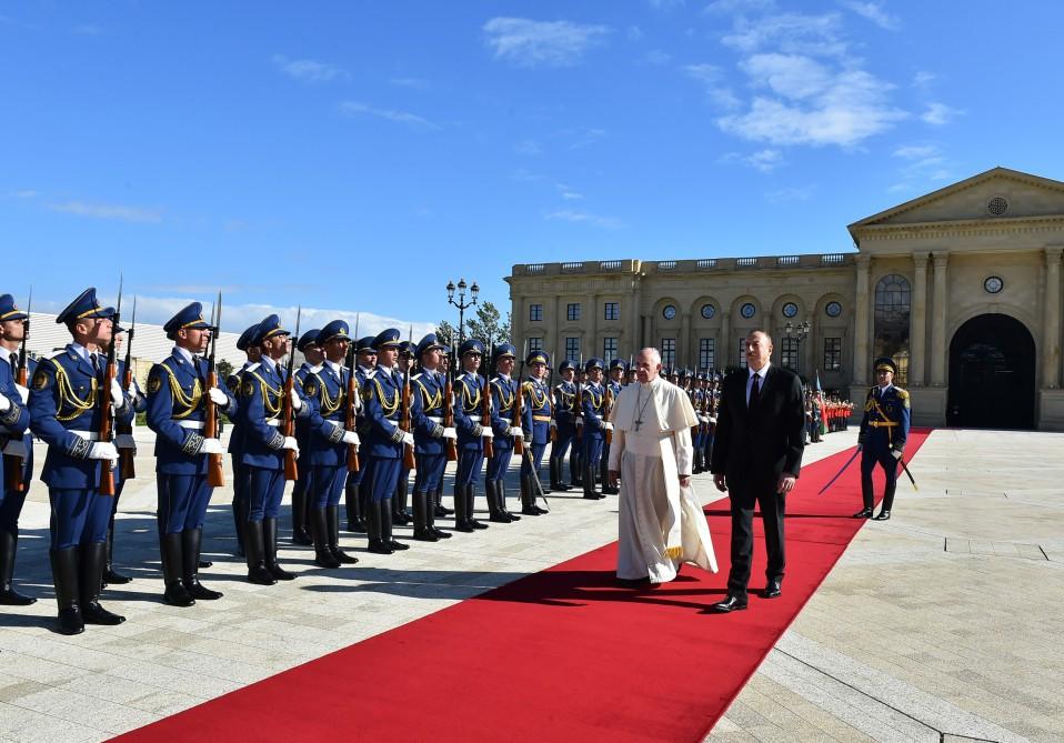 Roma Papası Fransiskin rəsmi qarşılanma mərasimi olub (YENİLƏNİB) (FOTO)