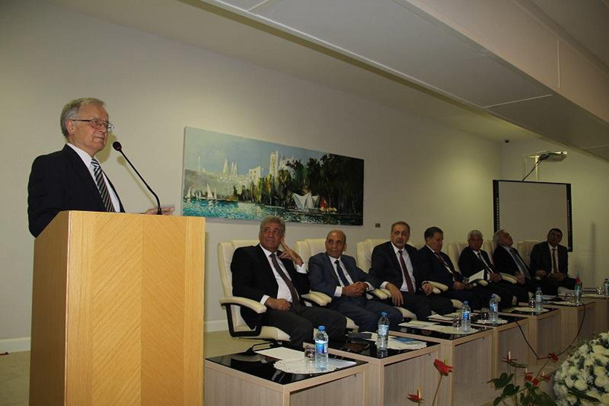 Bilik Fondu AMEA ilə birgə müəllimləri təbrik edib (FOTO)
