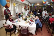 Heydər Əliyev Fondunun vitse-prezidenti Leyla Əliyeva sağlamlıq imkanları məhdud uşaqlar üçün sosial xidmət müəssisəsi və uşaq evlərində olub (FOTO)