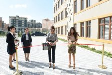 Mehriban Əliyeva Masazırda Heydər Əliyev Fondunun dəstəyi ilə inşa olunan tam orta məktəbin açılışında iştirak edib (FOTO)
