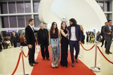 Mehriban Əliyeva və Leyla Əliyeva “Əli və Nino” filminin premyerasında iştirak ediblər (FOTO)