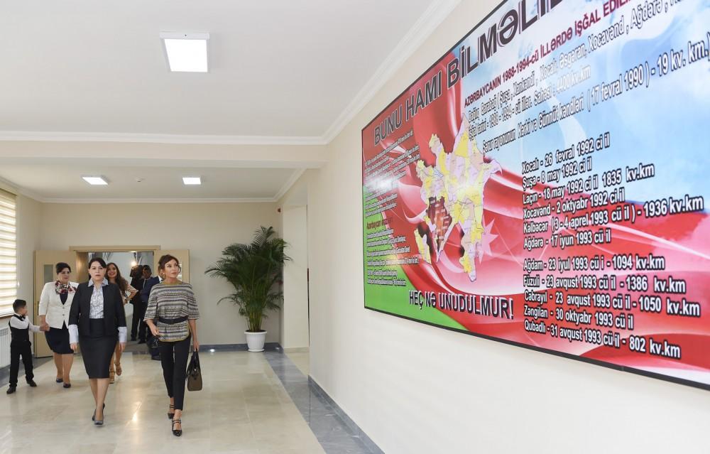 Mehriban Əliyeva Masazırda Heydər Əliyev Fondunun dəstəyi ilə inşa olunan tam orta məktəbin açılışında iştirak edib (FOTO)