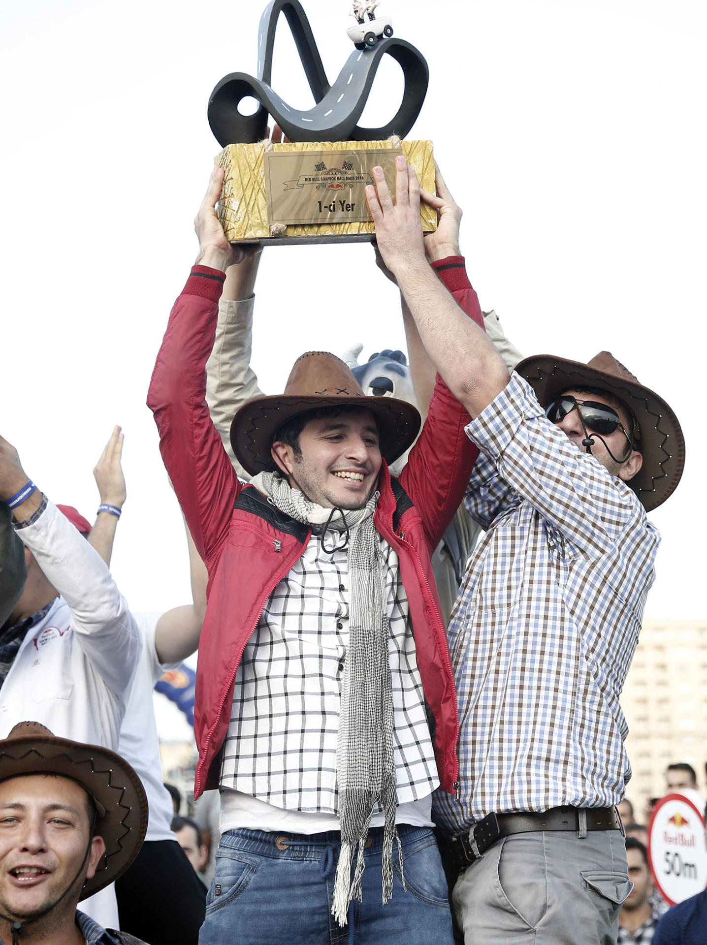 Bakıda keçirilən "Red Bull Soapbox” yarışının qalibləri müəyyənləşib (FOTO) (YENİLƏNİB)