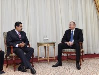 İlham Əliyev Venesuela Prezidenti ilə görüşüb (YENİLƏNİB) (FOTO)