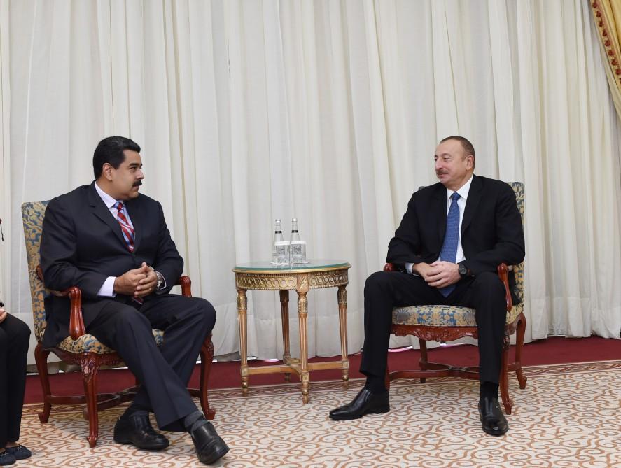İlham Əliyev Venesuela Prezidenti ilə görüşüb (YENİLƏNİB) (FOTO)