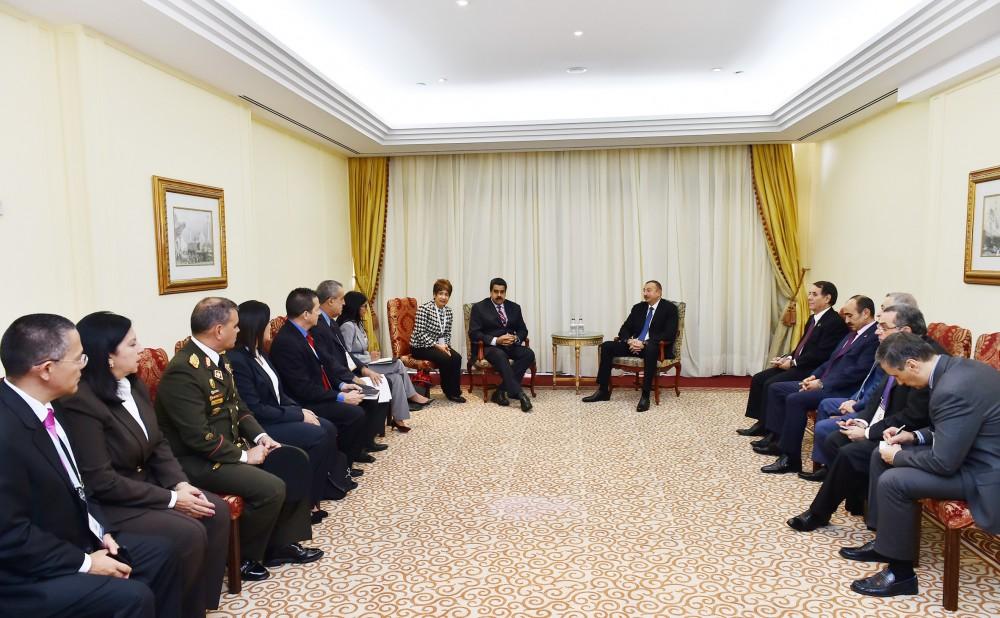 İlham Əliyev Venesuela Prezidenti ilə görüşüb (YENİLƏNİB) (FOTO)
