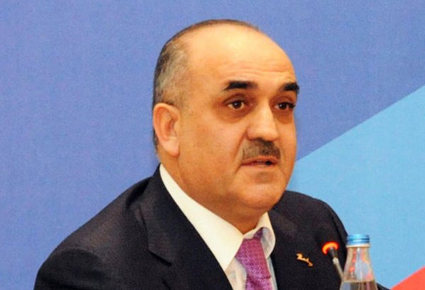 Nazir: Əmək bazarına çıxanların sayı iş yerlərinin sayını iki dəfəyə yaxın üstələyəcək