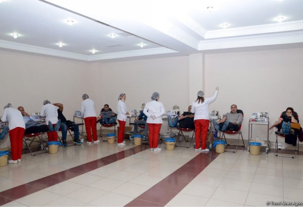 Aşura ilə əlaqədar 3350-yə yaxın insan qan verib (FOTO) (YENİLƏNİB-2)