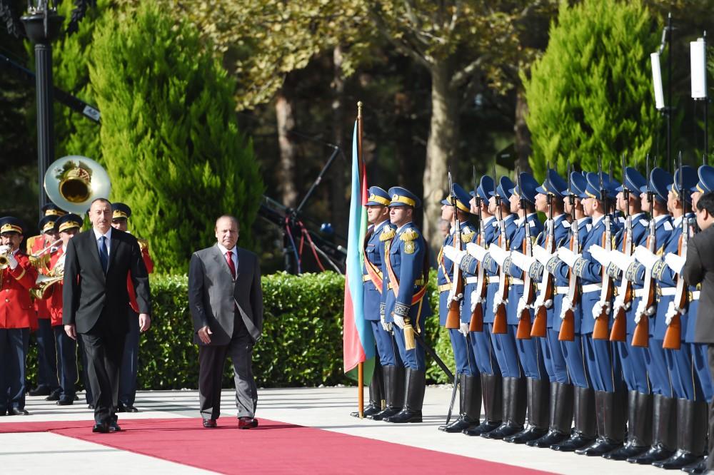 Pakistanın Baş nazirinin rəsmi qarşılanma mərasimi olub (FOTO)