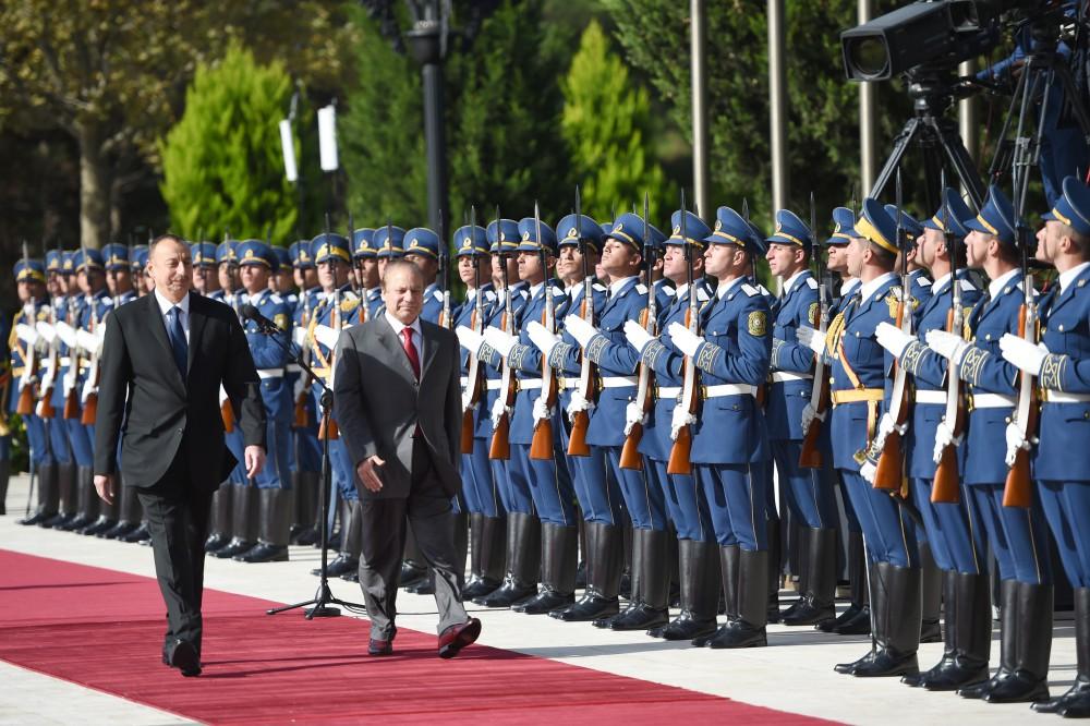 Pakistanın Baş nazirinin rəsmi qarşılanma mərasimi olub (FOTO)
