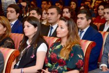 Bakıda "Müstəqilliyin 25 ili: Müstəqilliyin yaşıdları" mövzusunda konfrans keçirilib (FOTO)