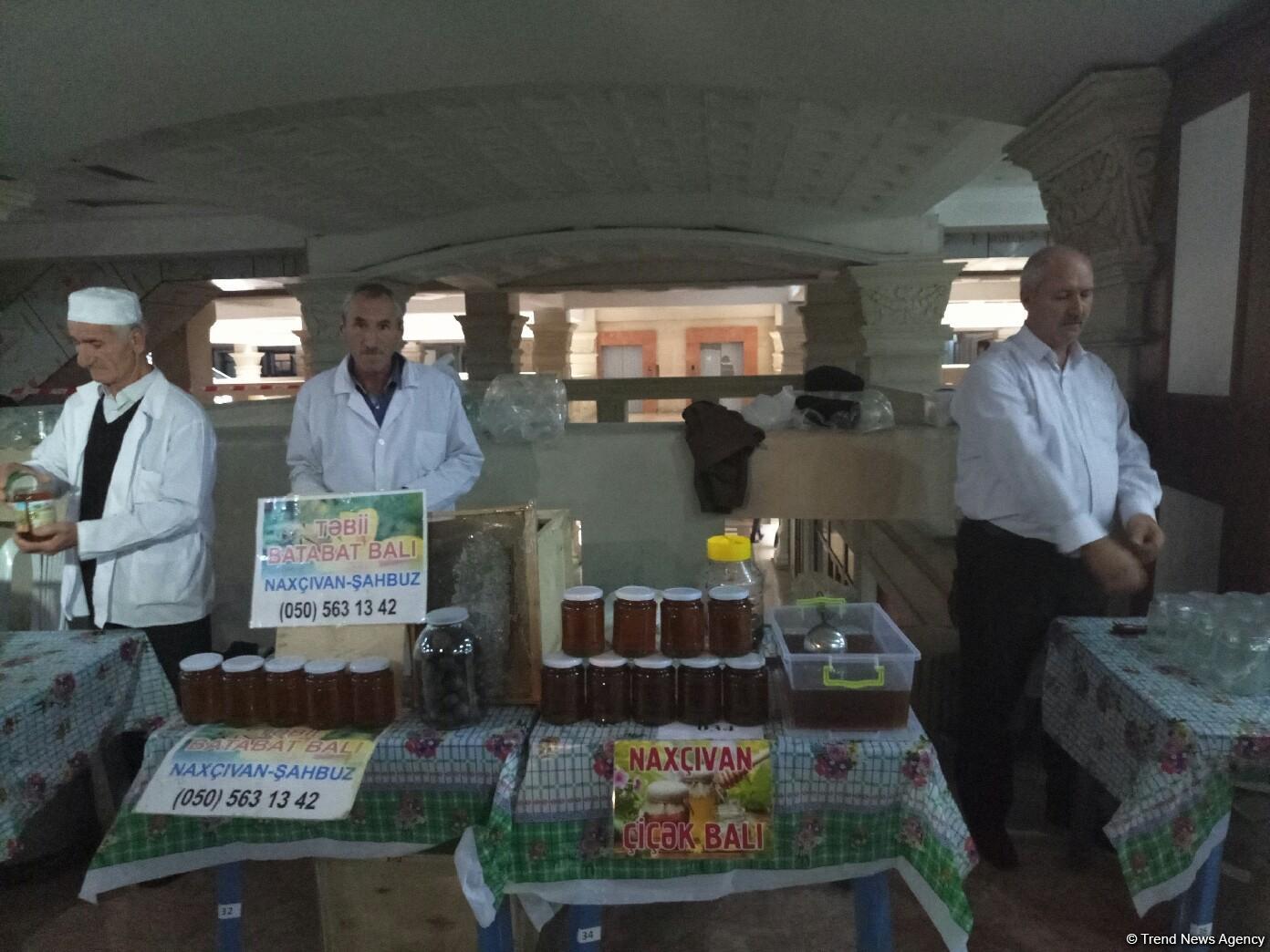 Bakıda bal yarmarkası - bu dəfə daha az məhsul var (FOTO)
