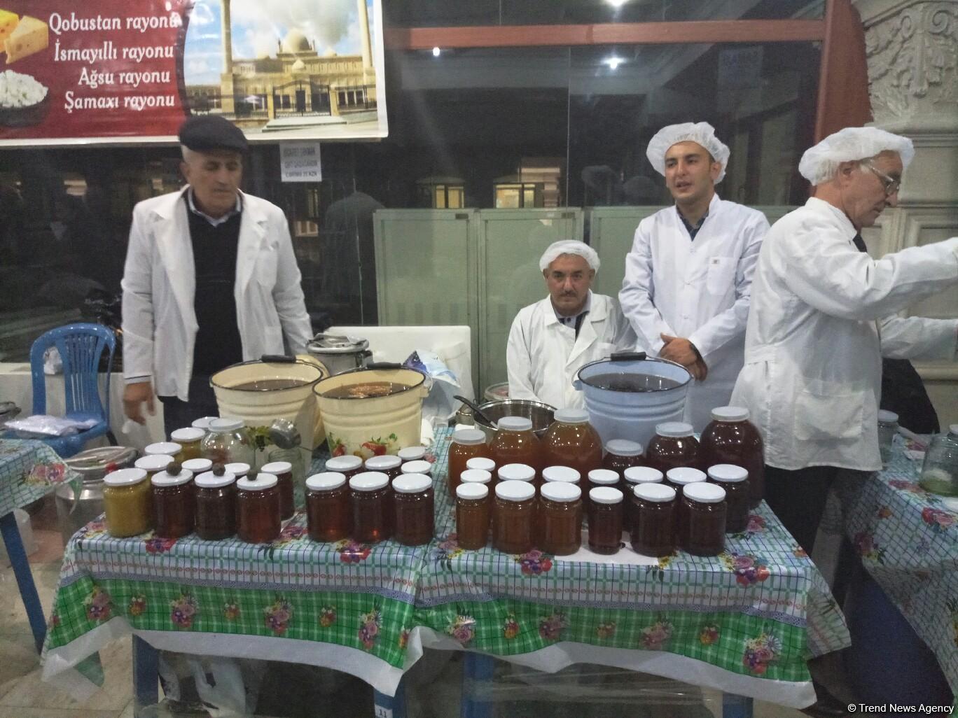 Bakıda bal yarmarkası - bu dəfə daha az məhsul var (FOTO)