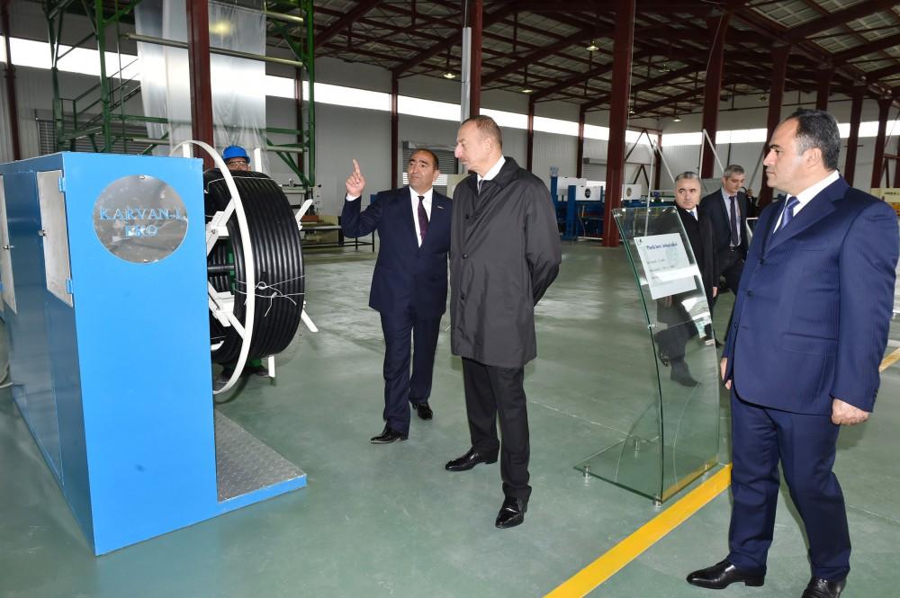 Prezident İlham Əliyev: Rayon rəhbərliyi sahibkarları cəlb etməlidir və onların fəaliyyətinə buna görə qiymət veriləcək (FOTO)