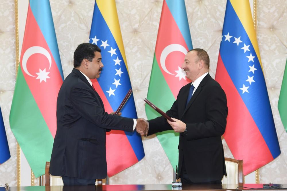 Azərbaycan-Venesuela sənədləri imzalanıb  (FOTO)