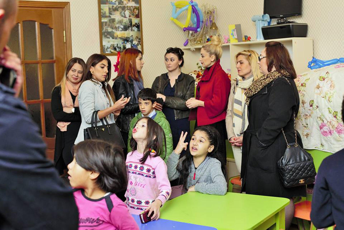 Azərbaycan idmançıları uşaqları sevindirdilər (FOTO)