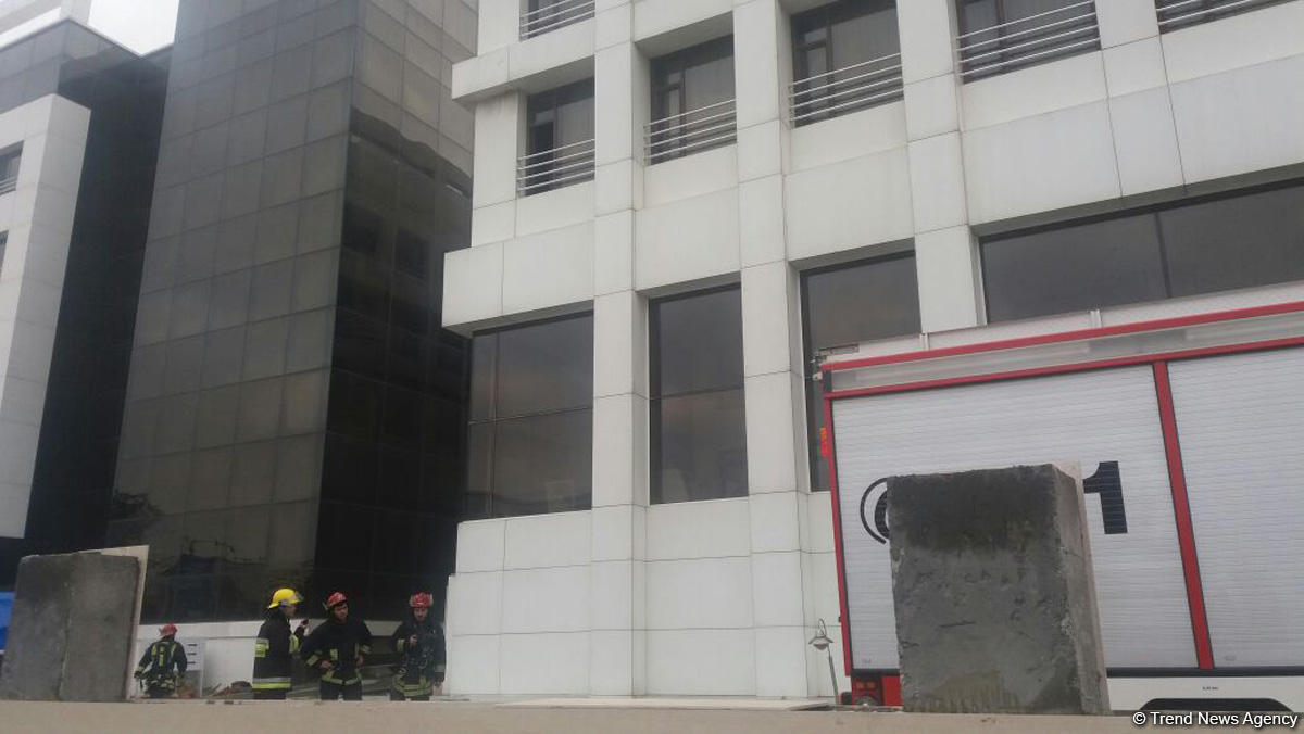 Respublika Müalicə Diaqnostika Mərkəzində yanğın (YENİLƏNİB 2)  (FOTO)
