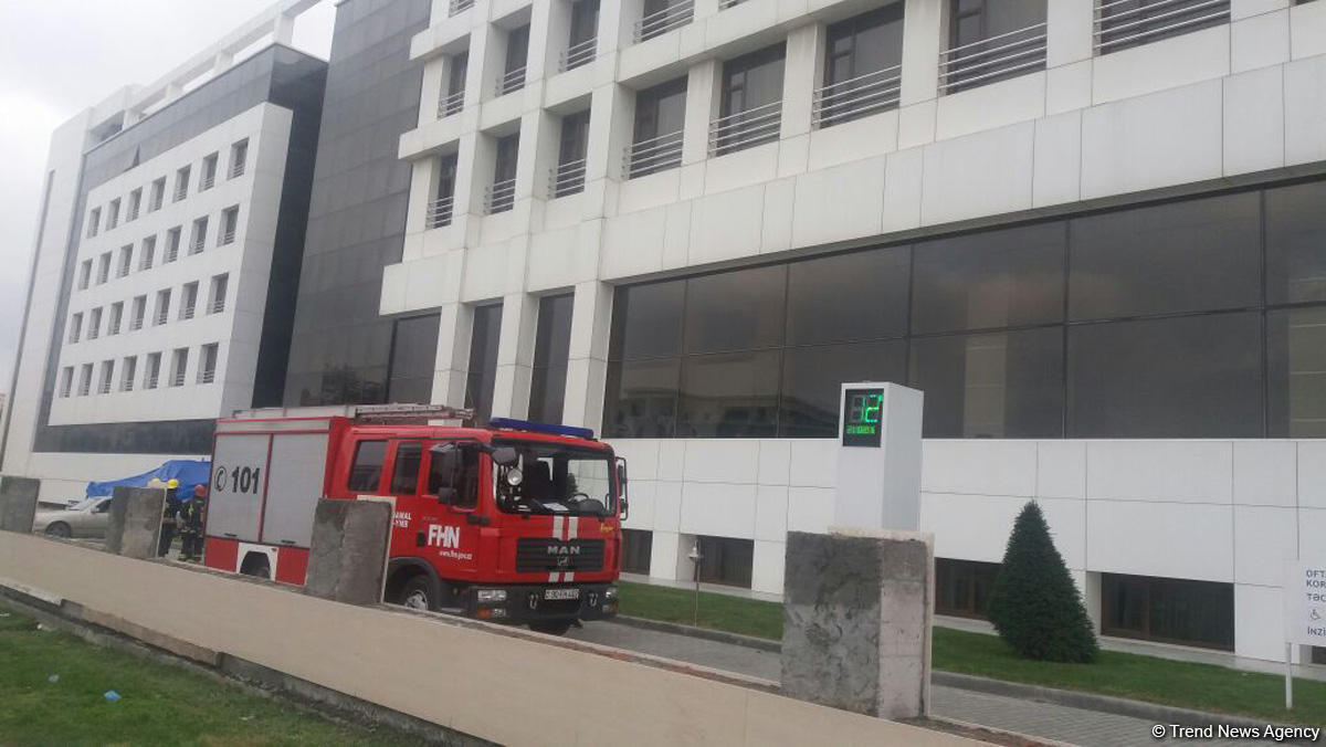Respublika Müalicə Diaqnostika Mərkəzində yanğın (YENİLƏNİB 2)  (FOTO)