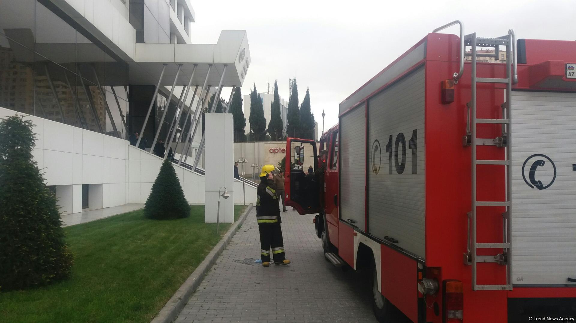 Respublika Müalicə Diaqnostika Mərkəzində yanğın (YENİLƏNİB 2)  (FOTO)