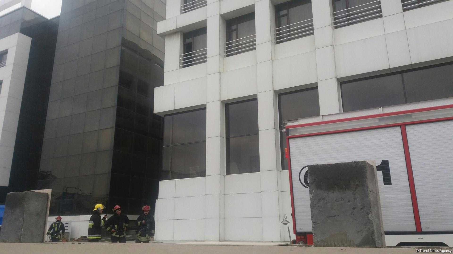 Respublika Müalicə Diaqnostika Mərkəzində yanğın (YENİLƏNİB 2)  (FOTO)